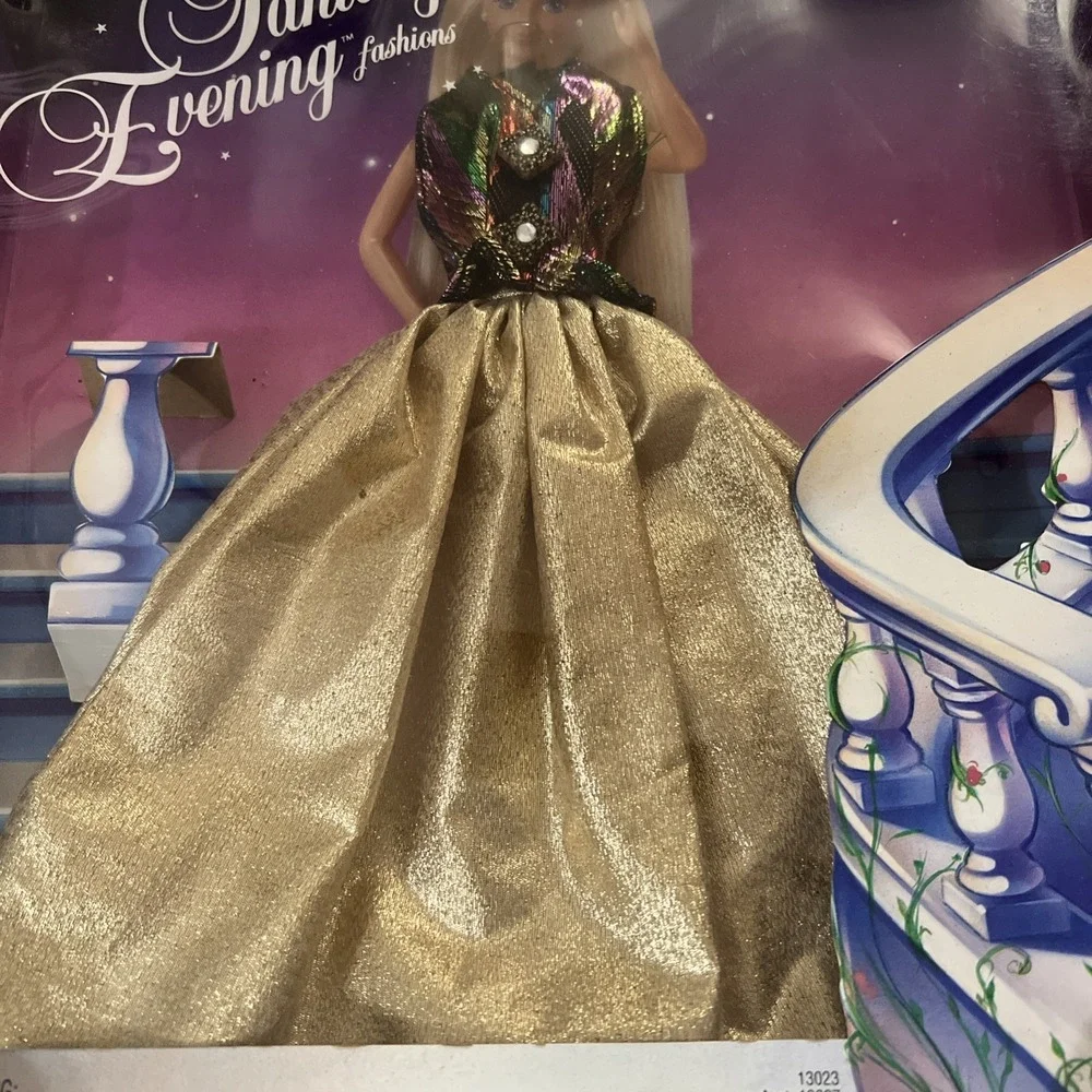 Vintage Barbie Mattel 1994 Fantasy Evening Fashions  Gold Gown Mattel‎ Vintage